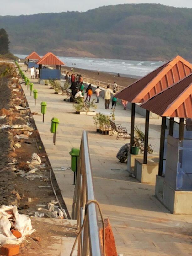 Meritas Seawind Beach Resort, Srīvardhan エクステリア 写真